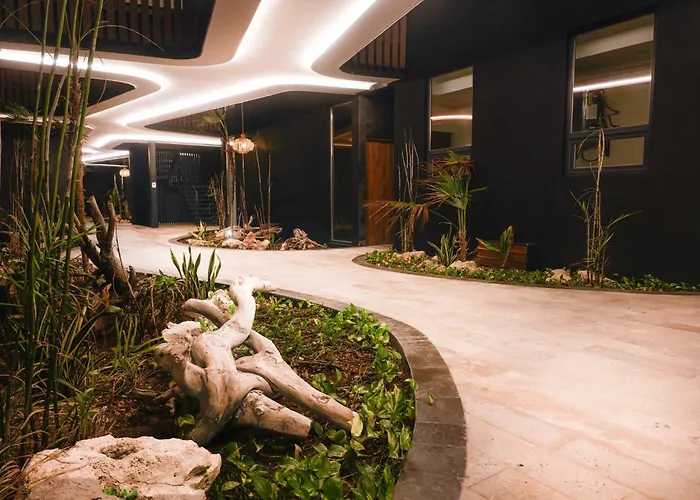 Luxury At Amira District Rooftop Infinity Apartment *